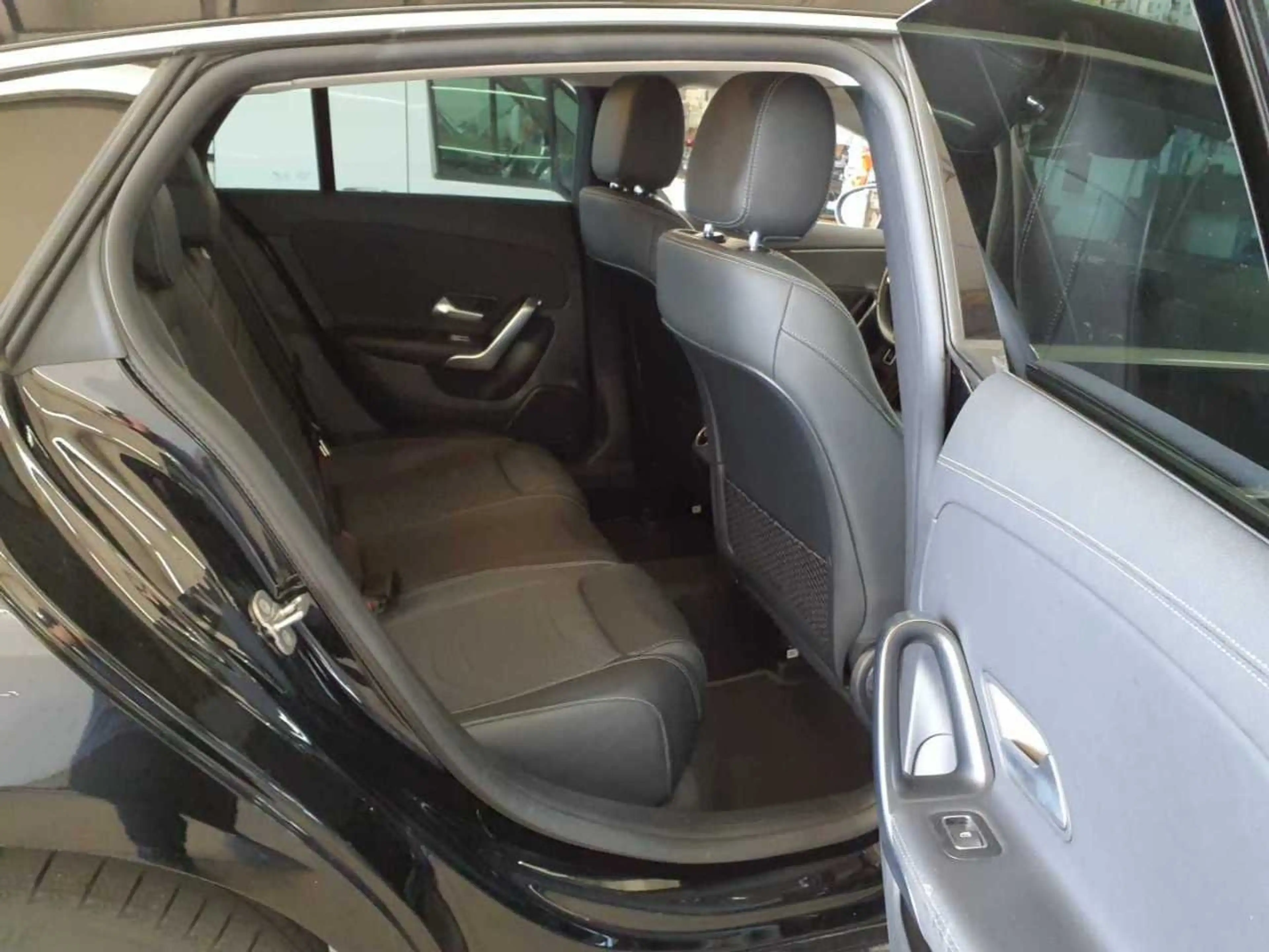 Mercedes-Benz CLA 220 d SB Progressive 360° AHK — photo 10