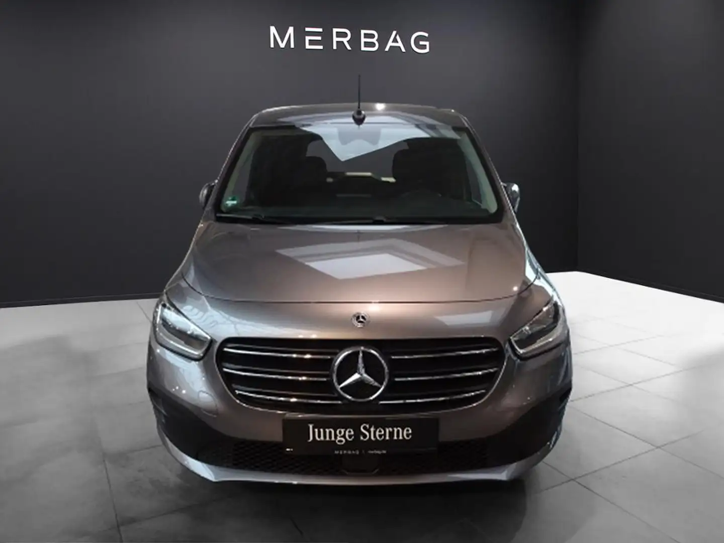 Mercedes-Benz T-Class T 180  *Style MBUX Kamera Totwinkel Vorber AHK Grau - 2