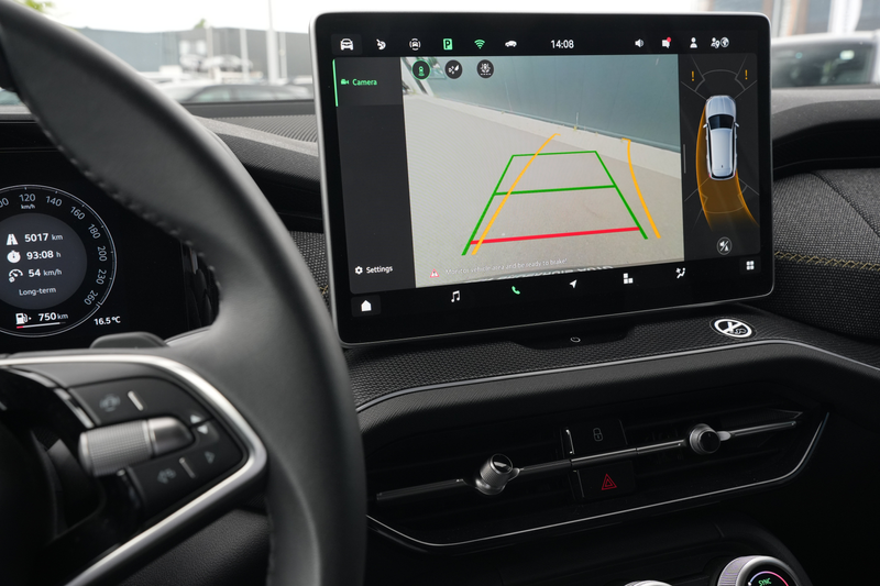 Skoda Kodiaq 1.5 TSI 150pk MHEV Business Edition 7p. | Camera | — photo 11