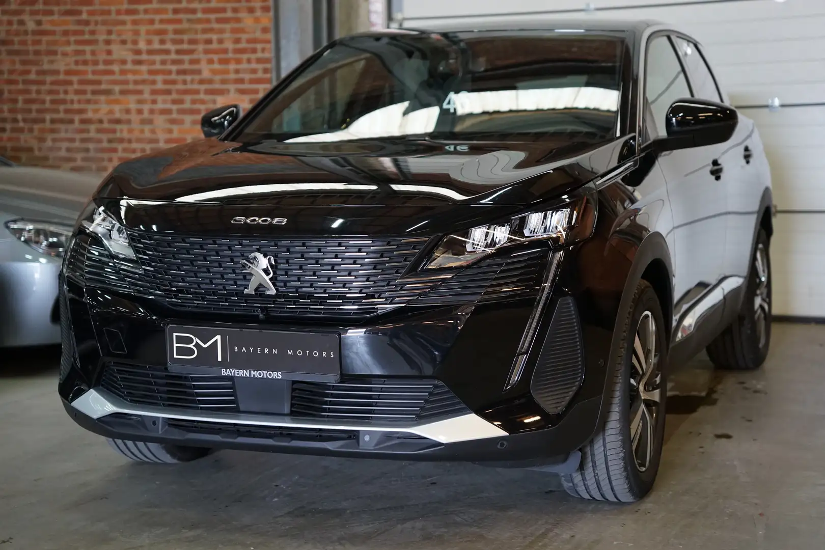 Peugeot 3008 1.2 Benzine Automaat 2024 26.000km Navi Led Camera Zwart - 1