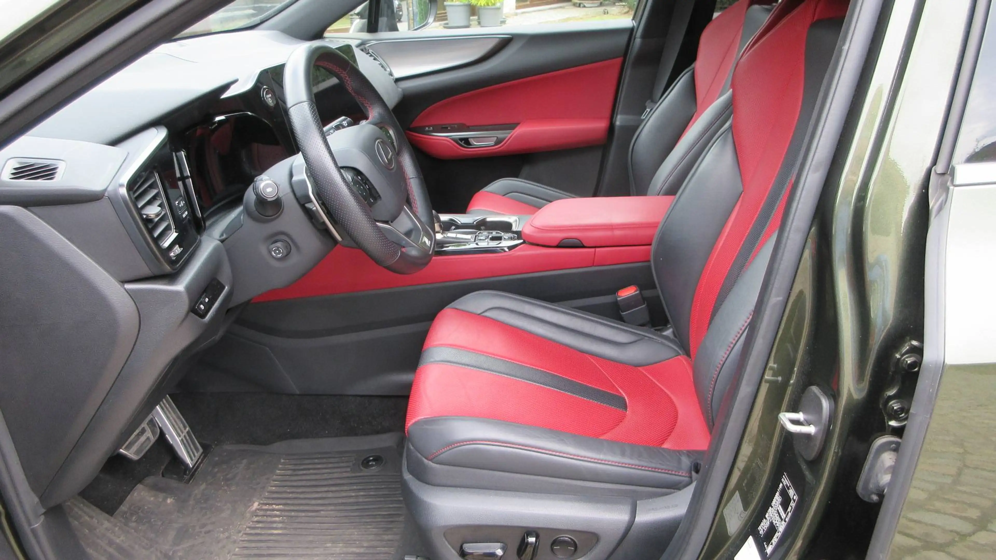Lexus NX 450h+ NX 450h  2.5i AWD F Sport Line Garantie 2/2034 — photo 5