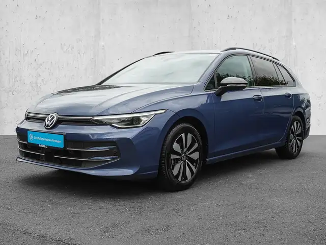 Volkswagen Golf view 2