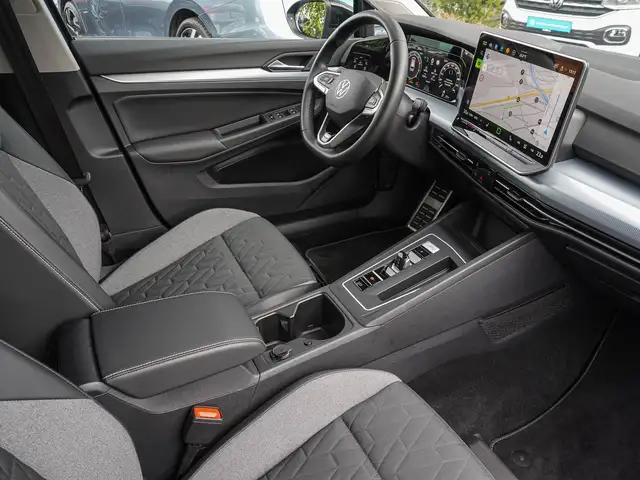 Volkswagen Golf view 8