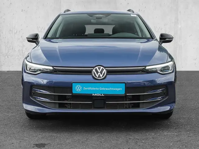 Volkswagen Golf view 3