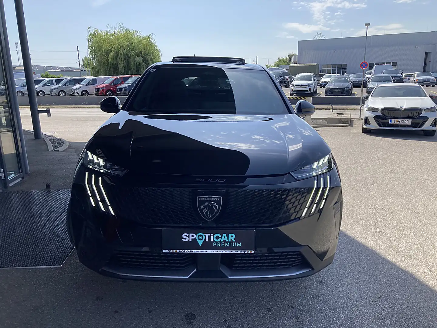 Peugeot 3008 PHEV 195 e-DCS7 GT Aut. Schwarz - 2