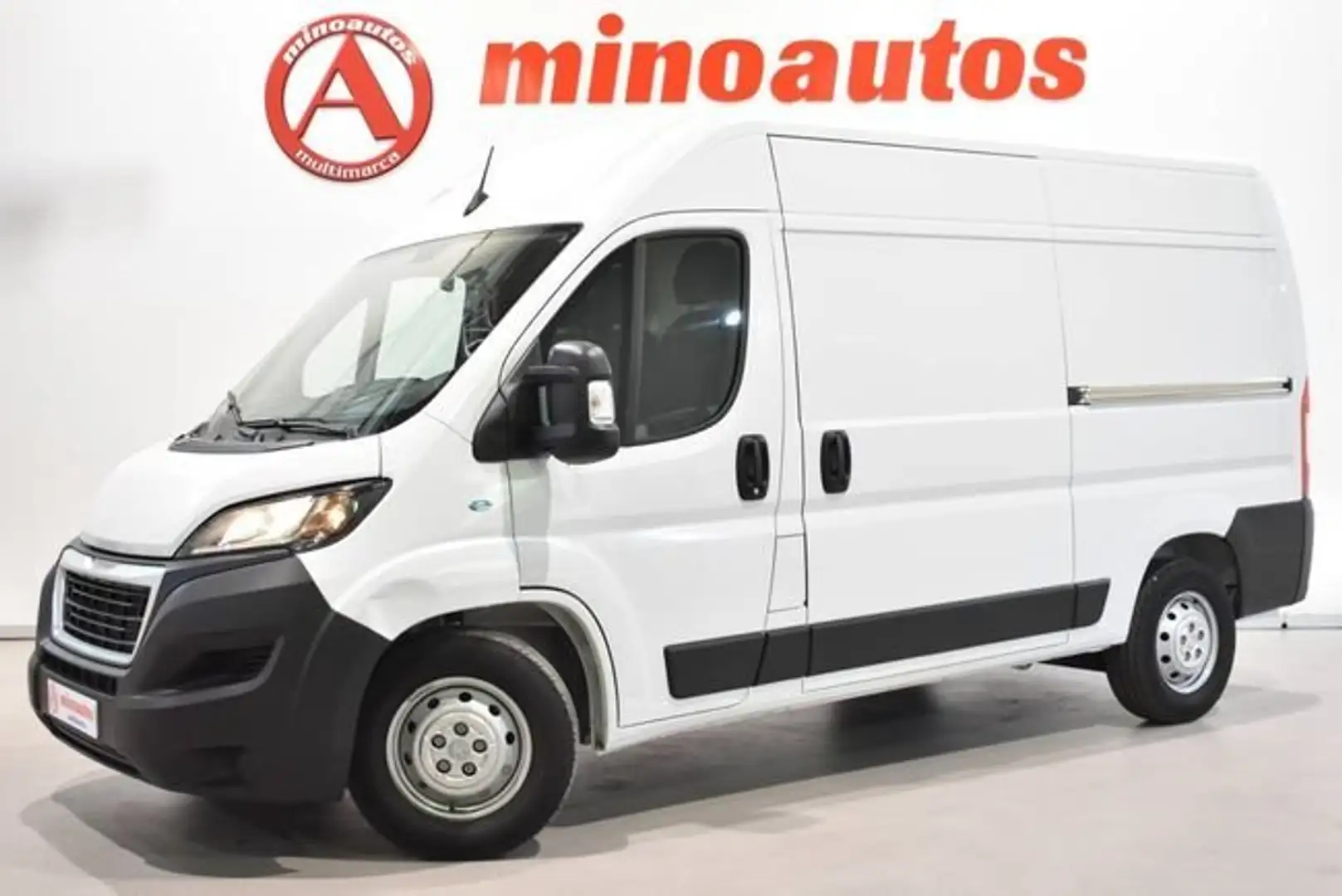 Peugeot Boxer FURGÓN 100 % ELÉCTRICA L2H2 37 KWH 122 CV Blanco - 1