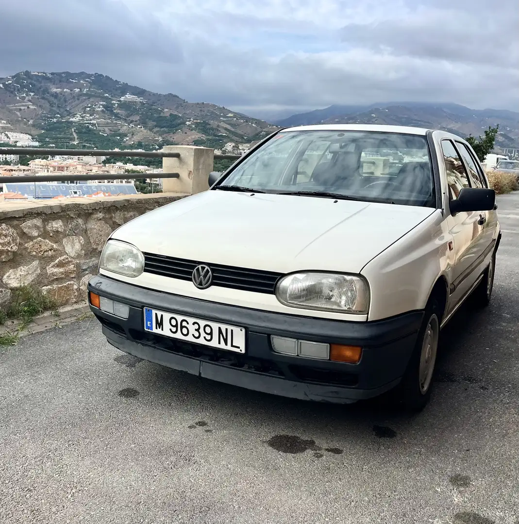 Volkswagen Golf 1.8 CL - 1