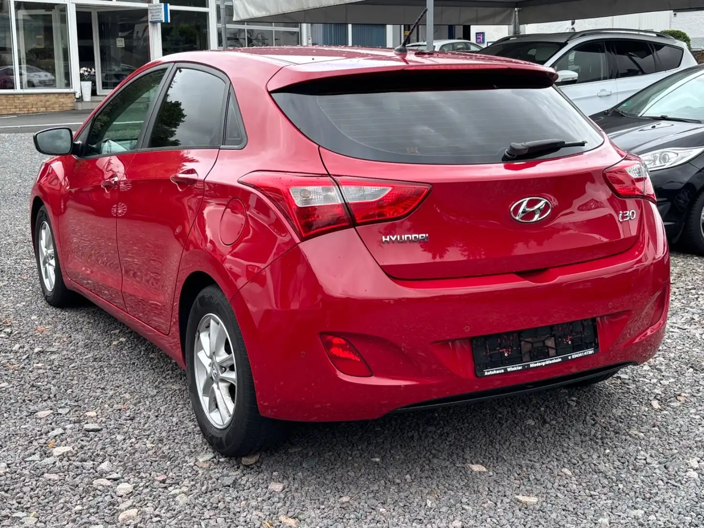 Hyundai i30 Trend 1.6 Klimaautomatik Sitzheizung Rouge - 2