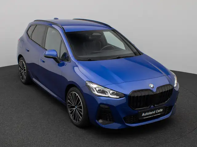 BMW 2 Series view 3