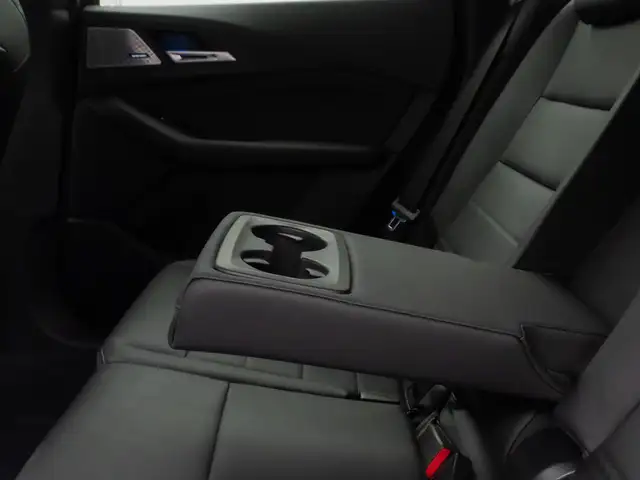 BMW 2 Series view 27