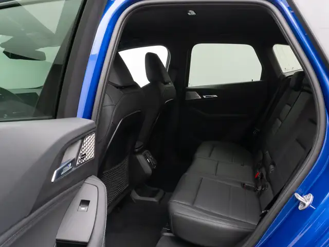BMW 2 Series view 25