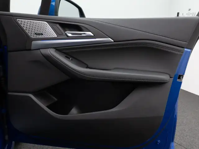 BMW 2 Series view 29