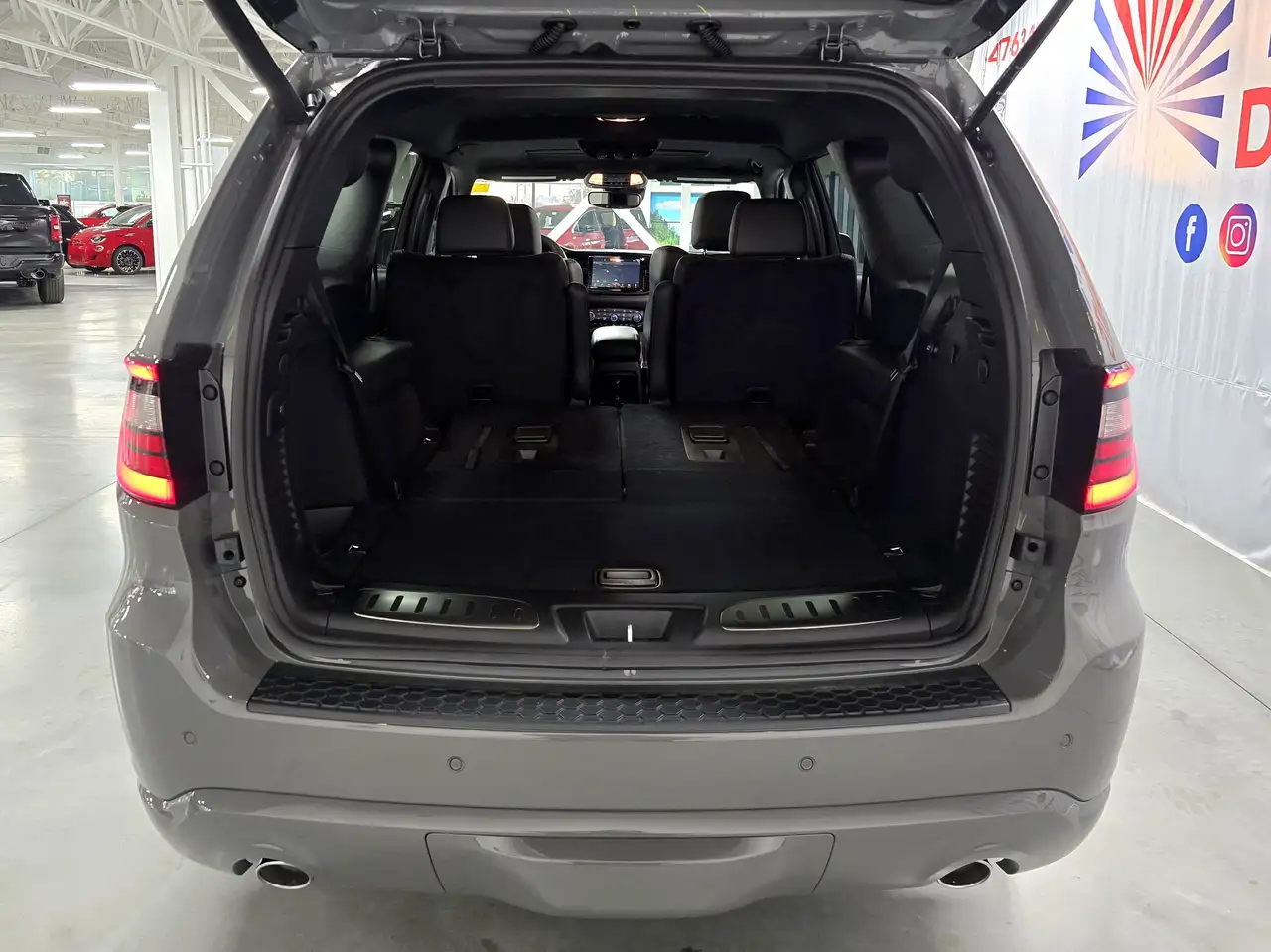Dodge Durango снимка Dodge Durango