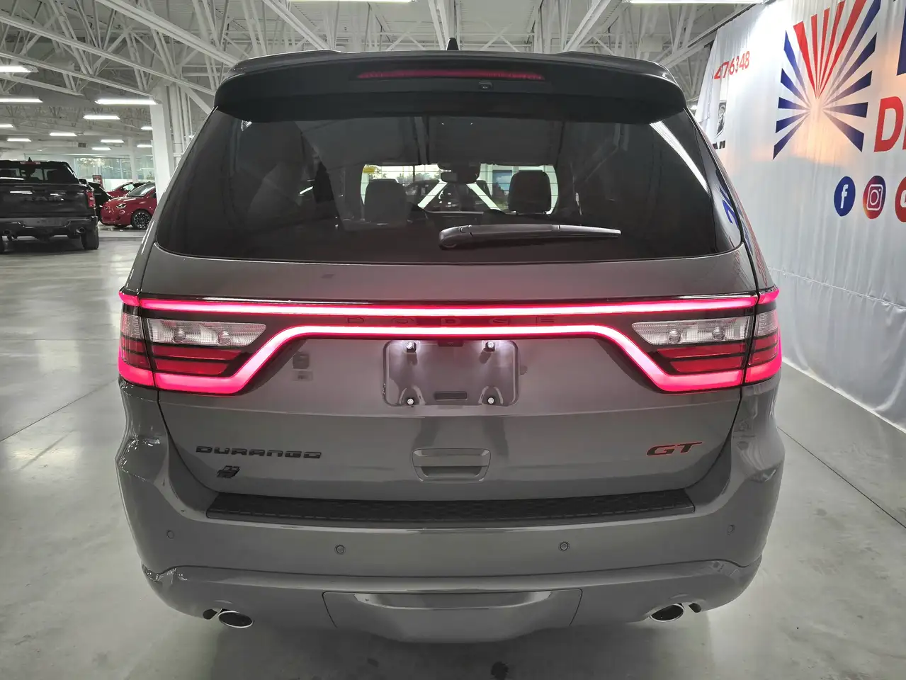 Dodge Durango снимка Dodge Durango