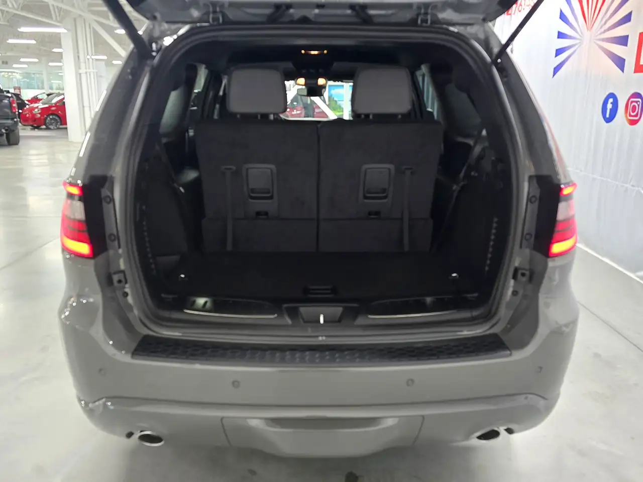 Dodge Durango снимка Dodge Durango