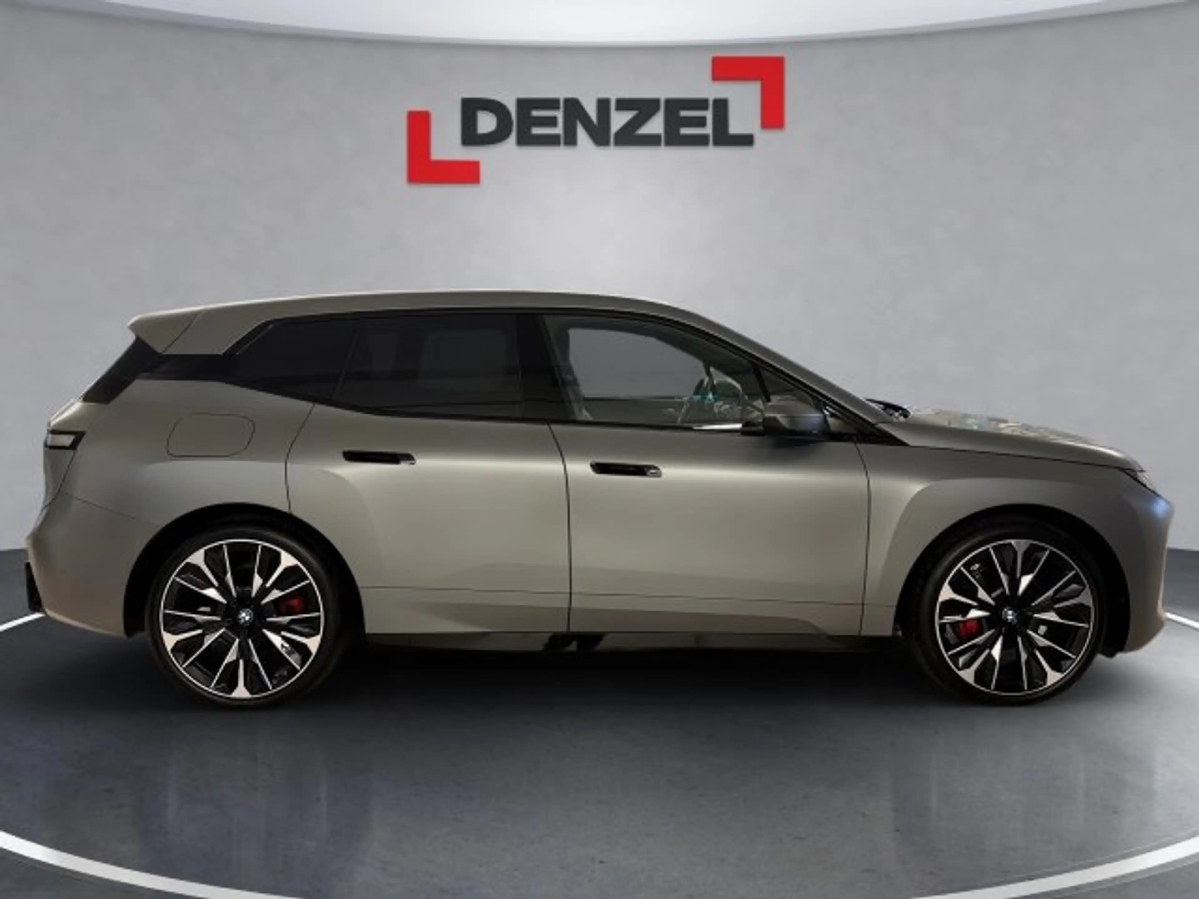 BMW iX xDrive60 — photo 5