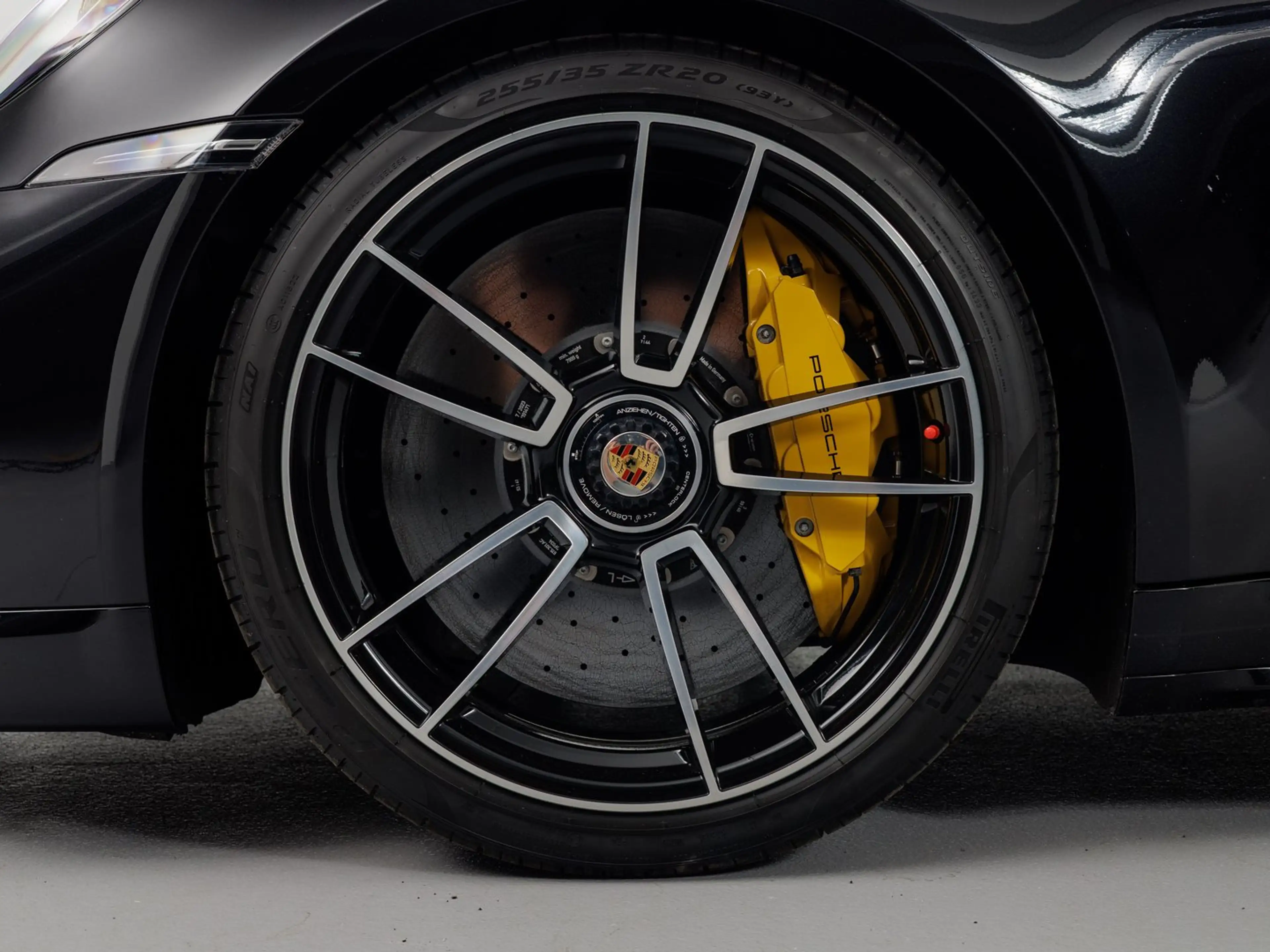 Porsche 911 Turbo S — photo 10