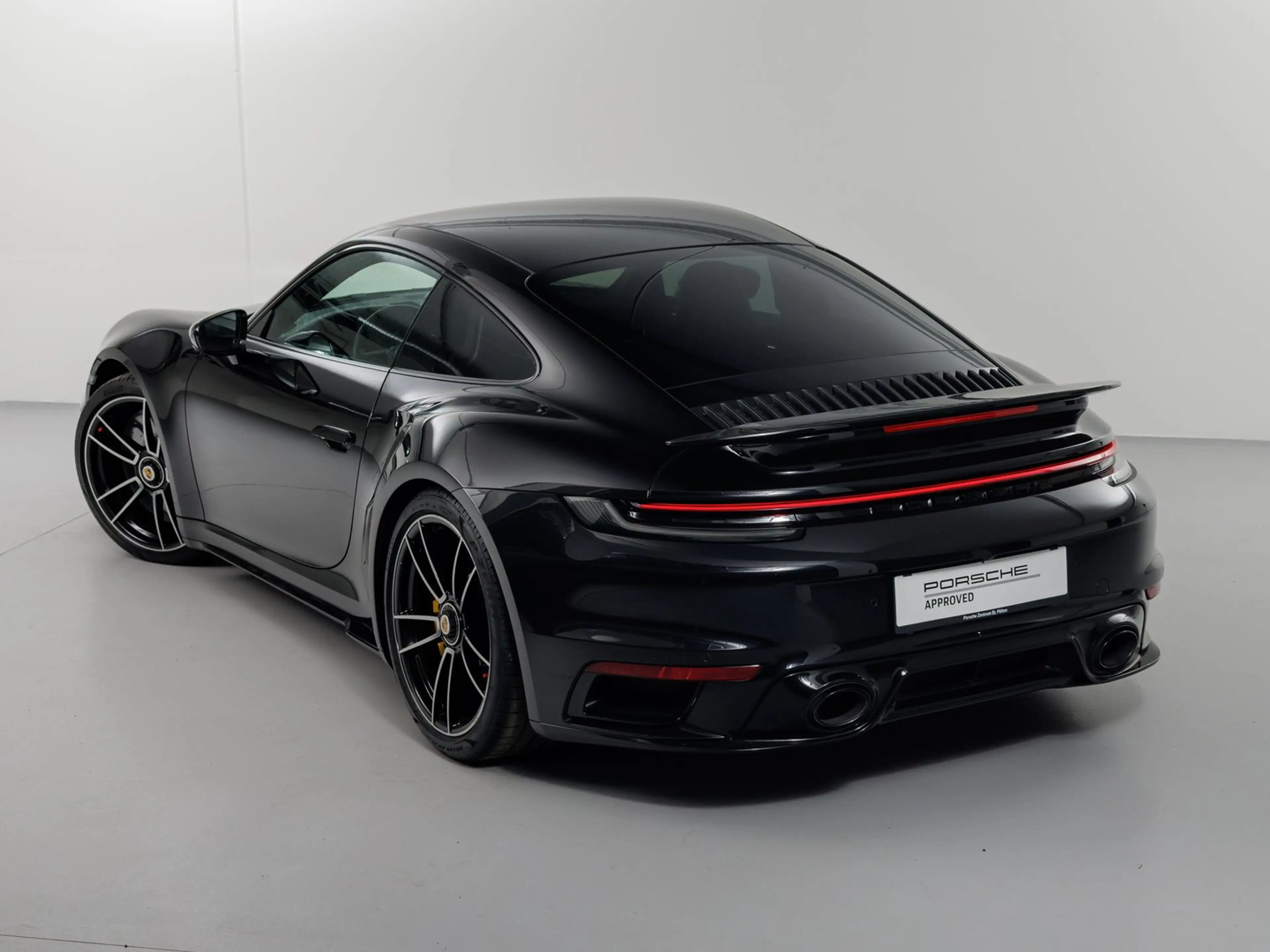 Porsche 911 Turbo S — photo 14