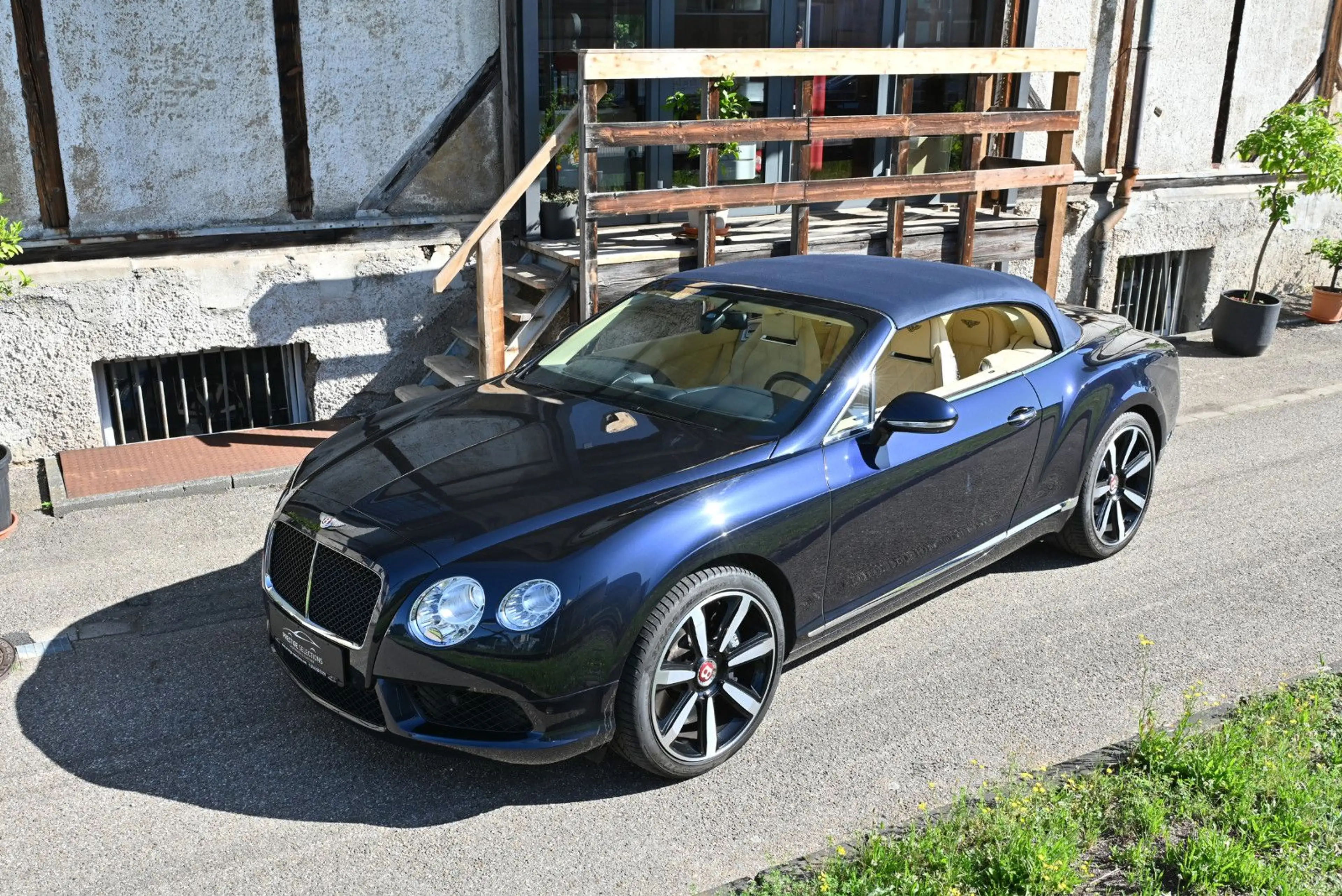 Bentley Continental GTC GTC V8/ACC/Mulliner/Kamera/Nackenwärmer/Garantie — photo 11