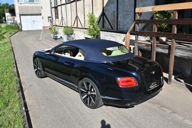 Bentley Continental GTC view 15