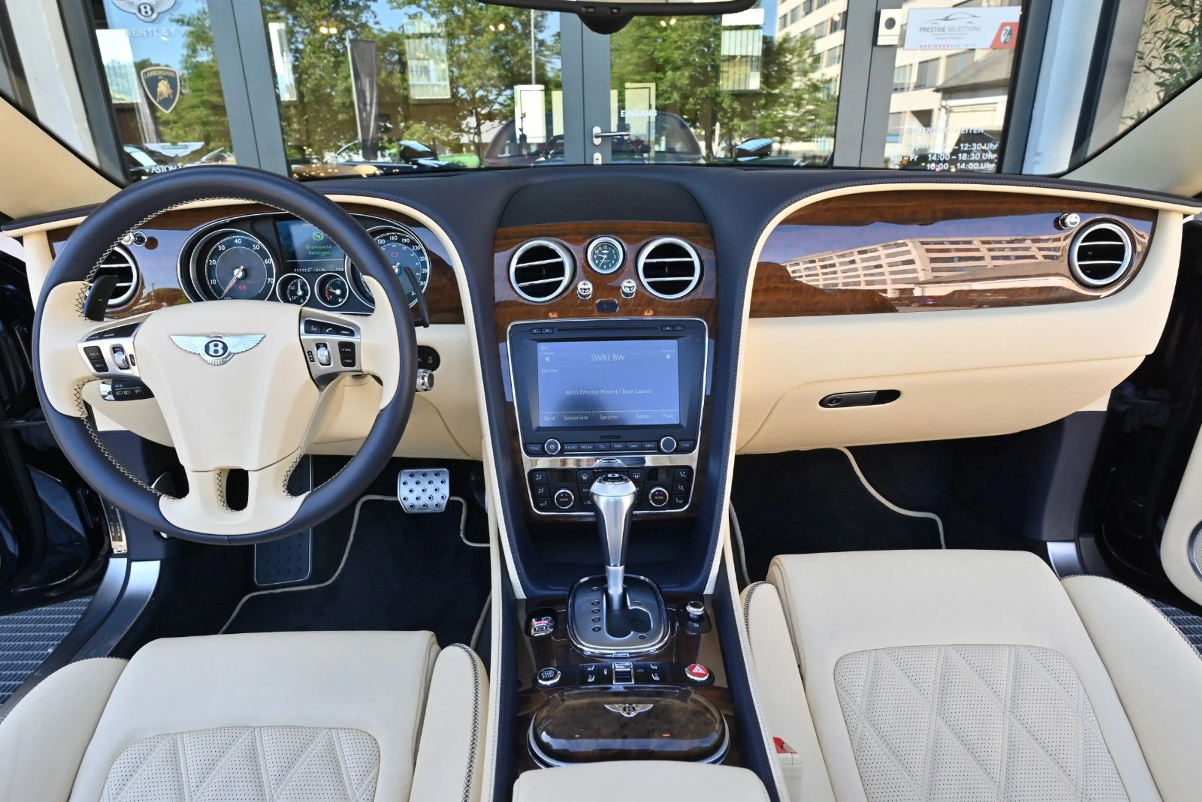 Bentley Continental GTC GTC V8/ACC/Mulliner/Kamera/Nackenwärmer/Garantie — photo 8