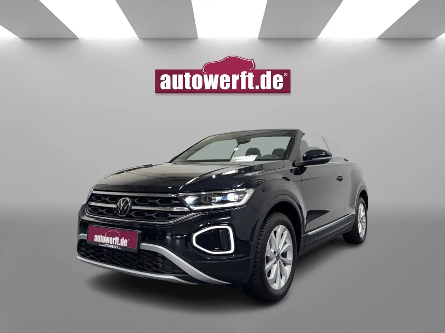 Volkswagen T-Roc 1.5 TSI STYLE DSG LED NAVI KAMERA PDC SHZ 17Z WINT Zwart - 1