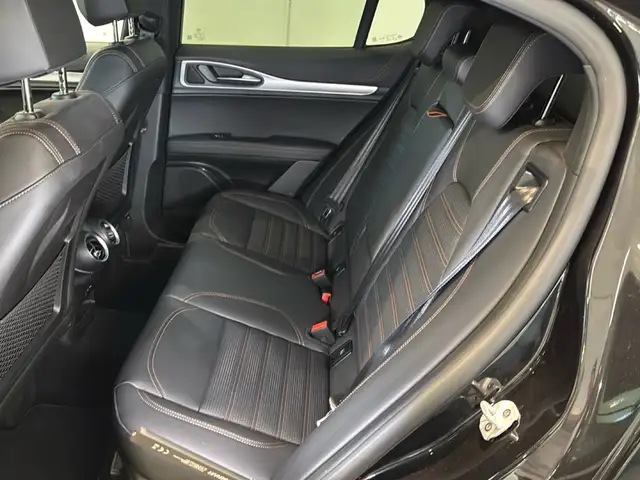Alfa Romeo Stelvio view 13