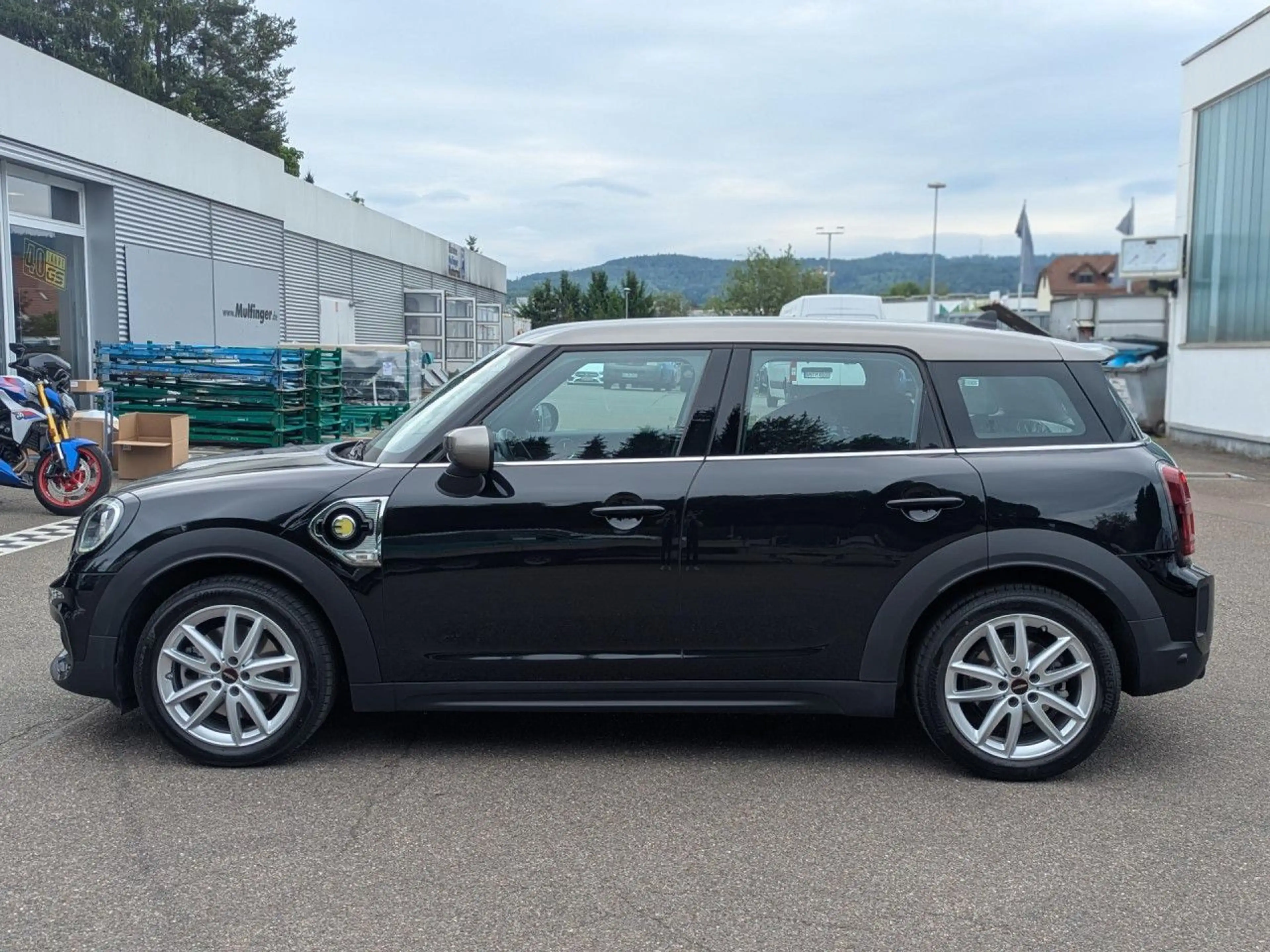 MINI Cooper SE Countryman All4 JCW Sitzh.Navi LED 18" — photo 6