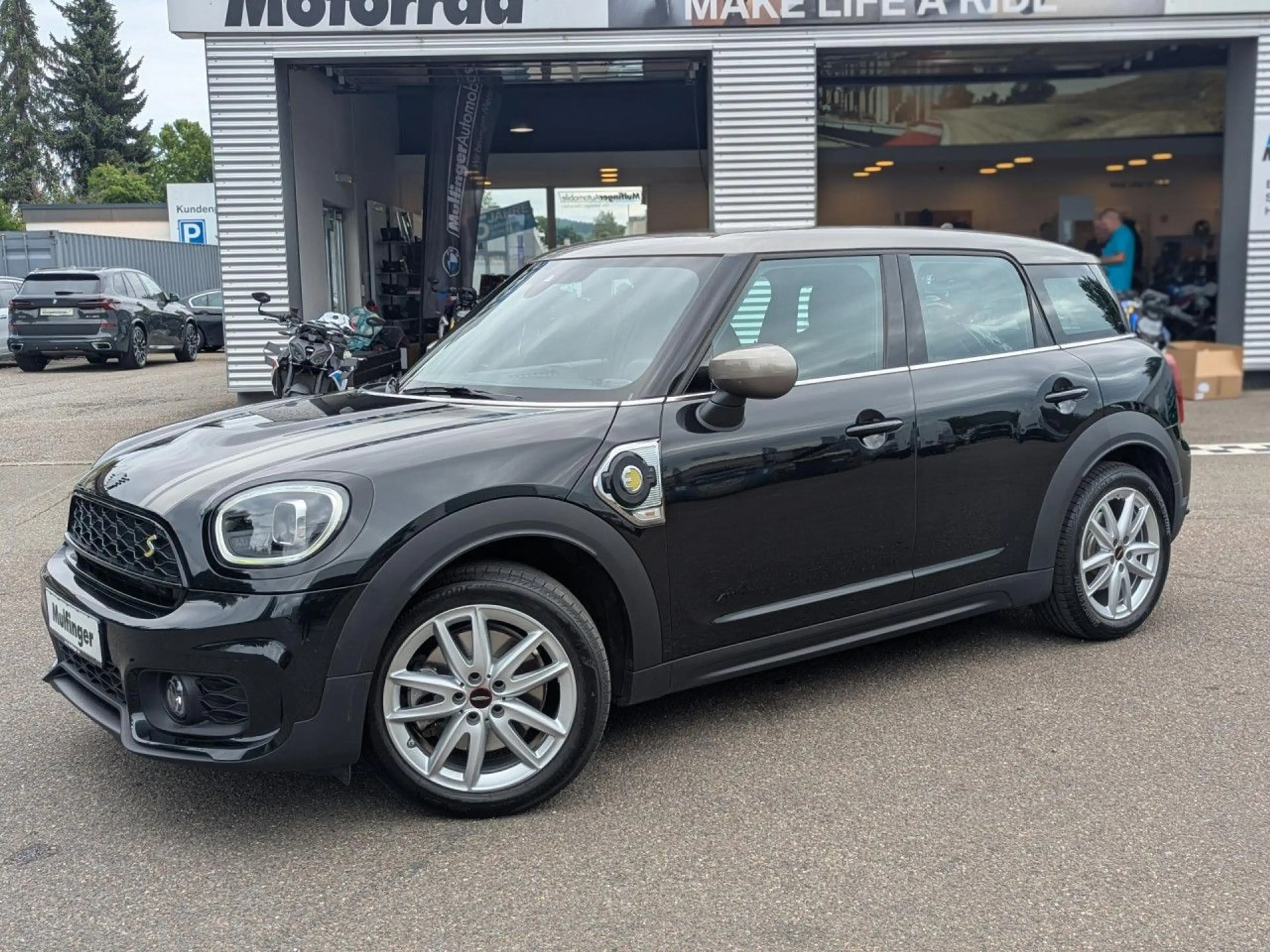 MINI Cooper SE Countryman All4 JCW Sitzh.Navi LED 18" — photo 2