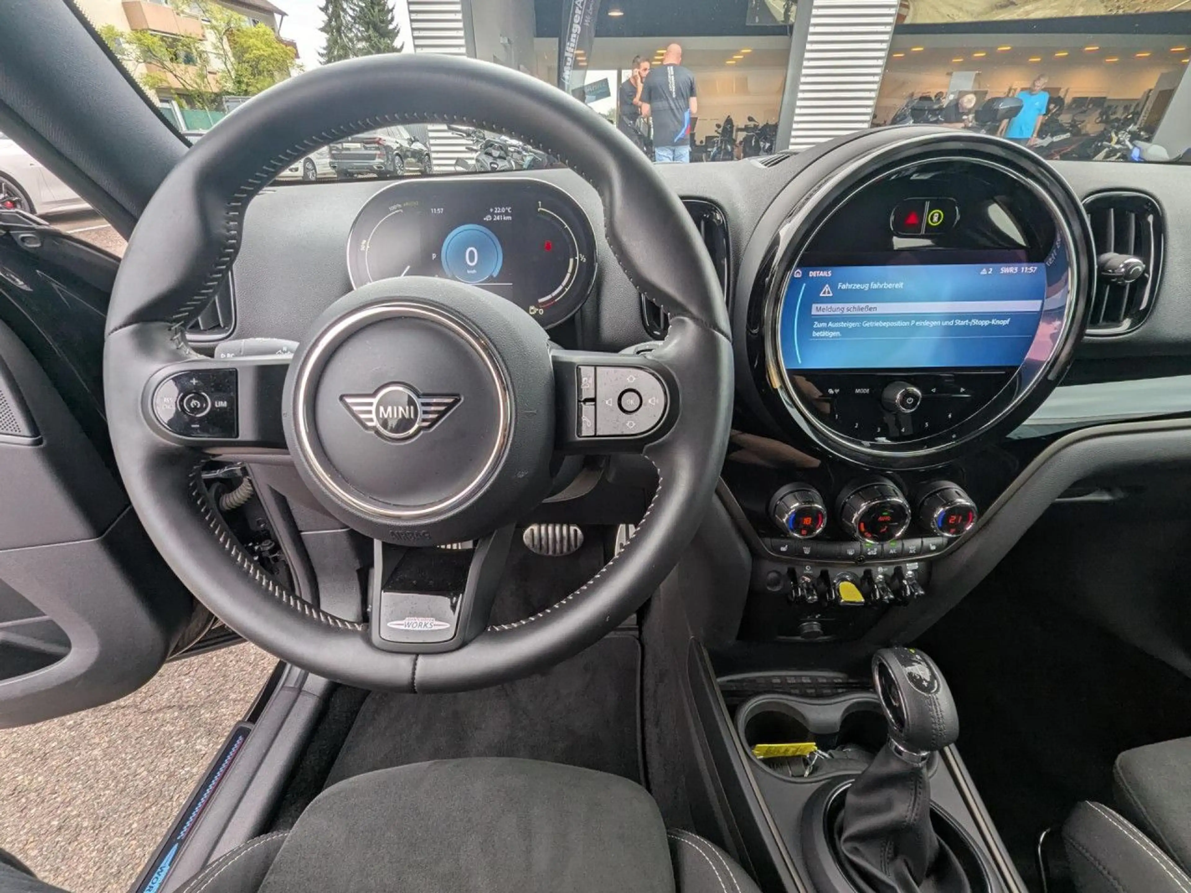 MINI Cooper SE Countryman All4 JCW Sitzh.Navi LED 18" — photo 14