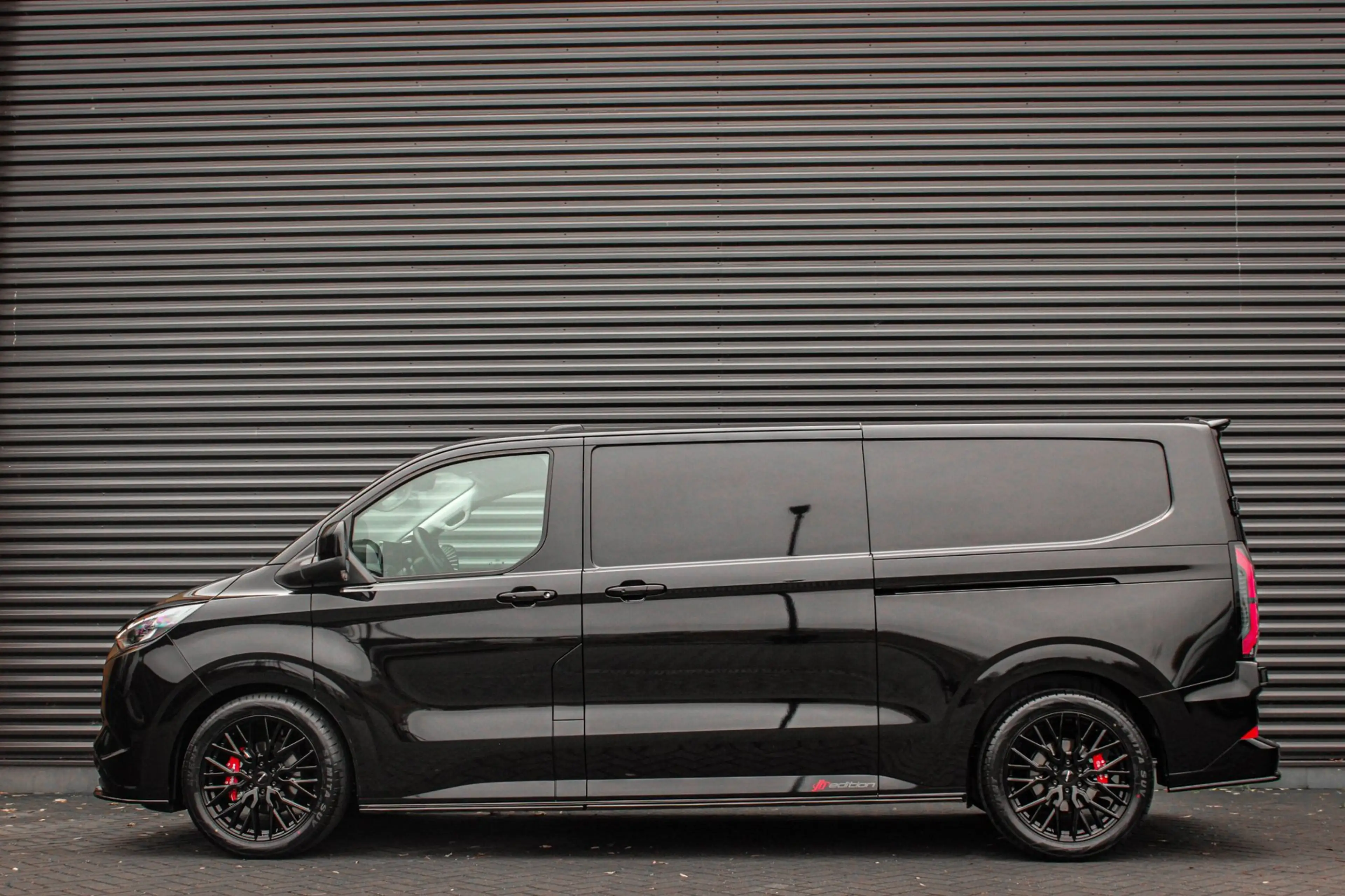 Ford E-Transit Cust. L2H1 Limited 71 kWh 218PK / JB- EDITON / CAM — photo 6