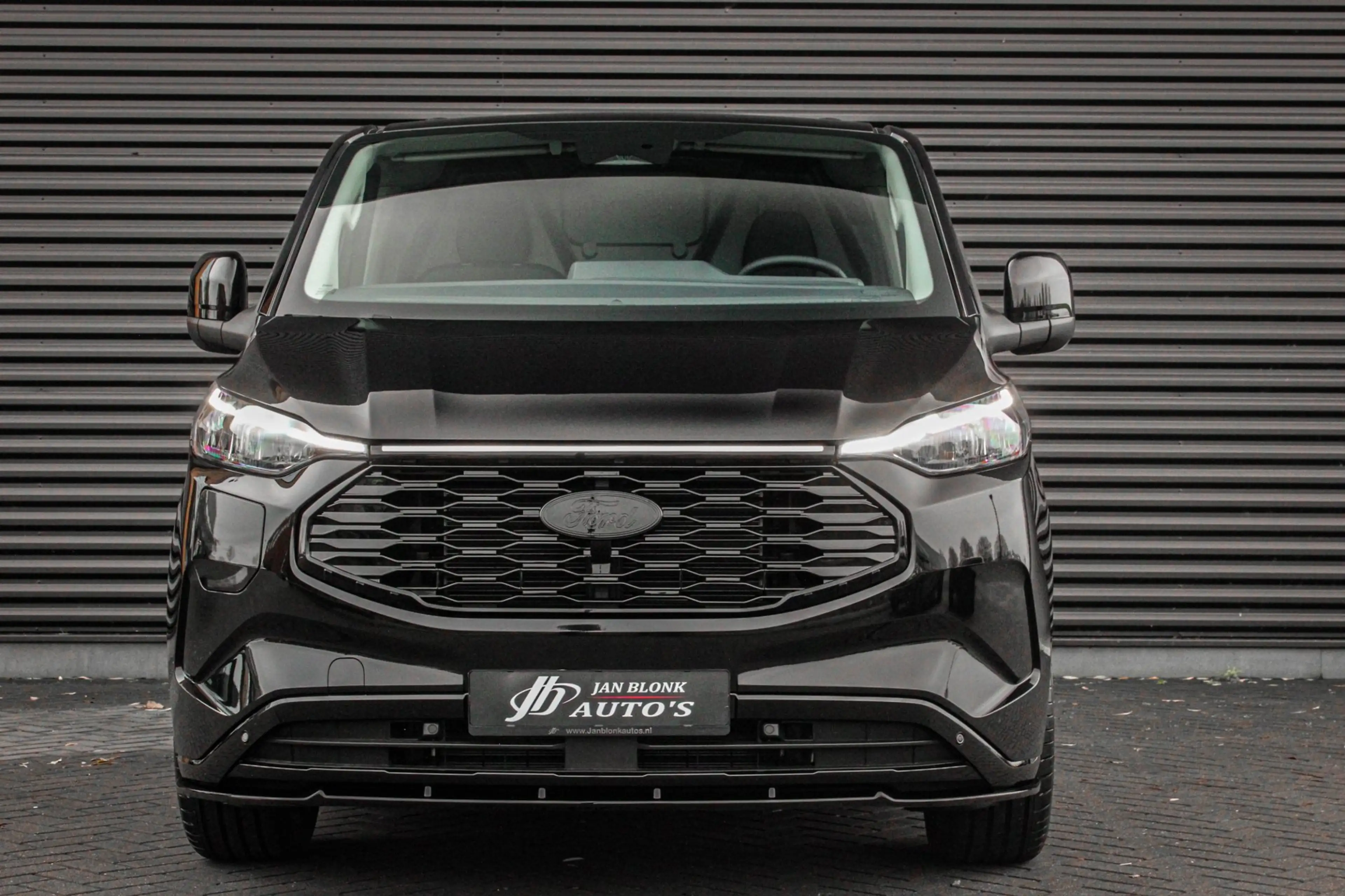 Ford E-Transit Cust. L2H1 Limited 71 kWh 218PK / JB- EDITON / CAM — photo 34