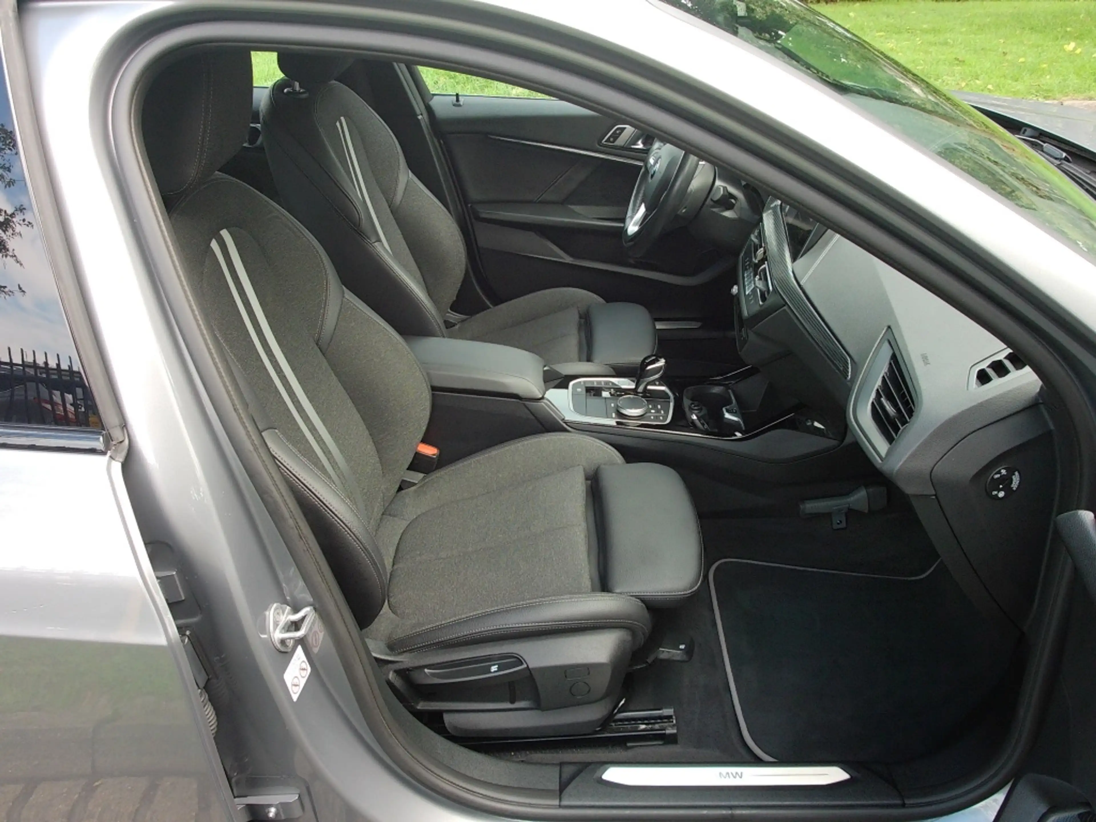 BMW 118 1-Serie (F40) 118i 136pk Aut Business Edition Plus — photo 17