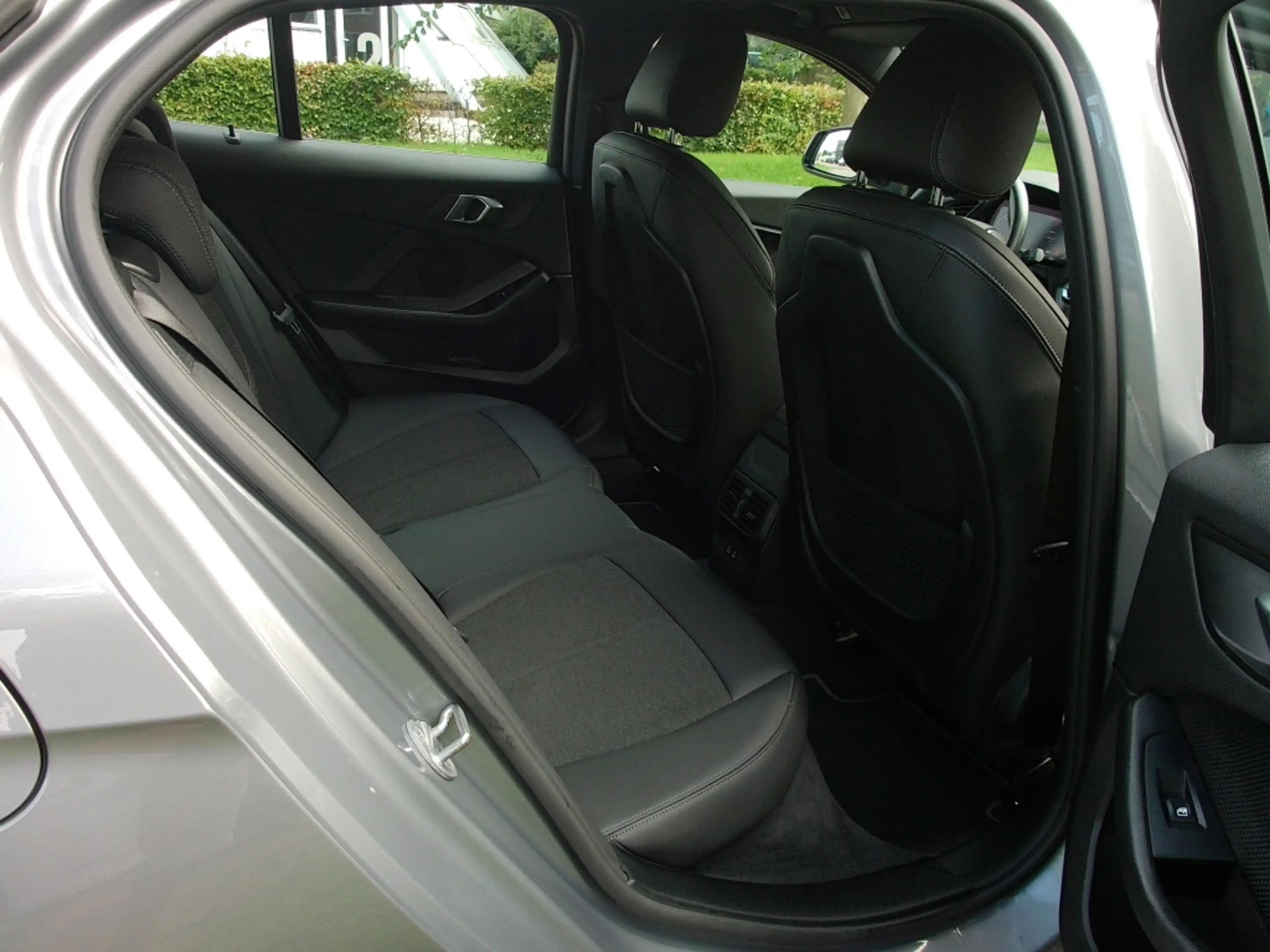 BMW 118 1-Serie (F40) 118i 136pk Aut Business Edition Plus — photo 19