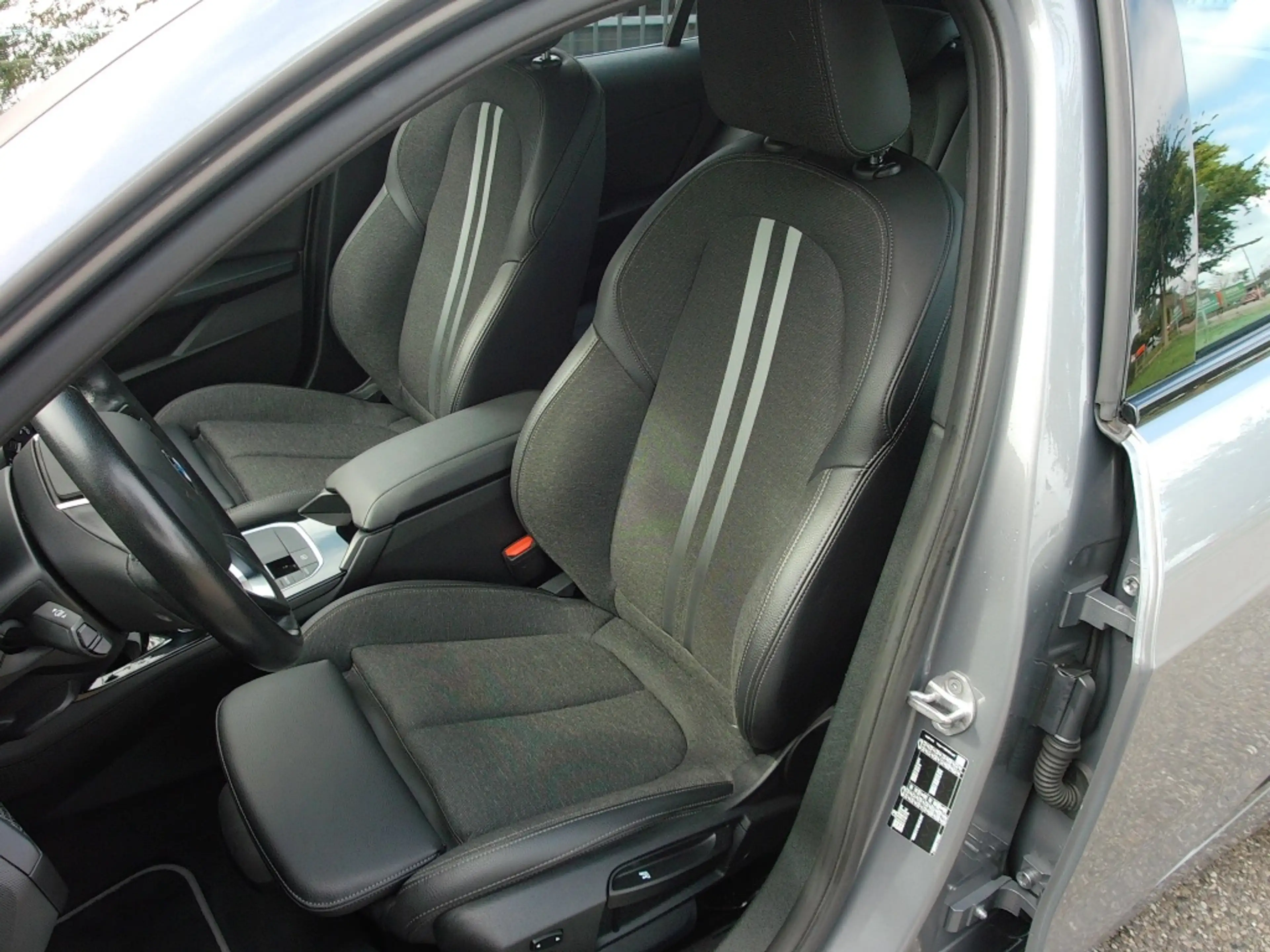 BMW 118 1-Serie (F40) 118i 136pk Aut Business Edition Plus — photo 24