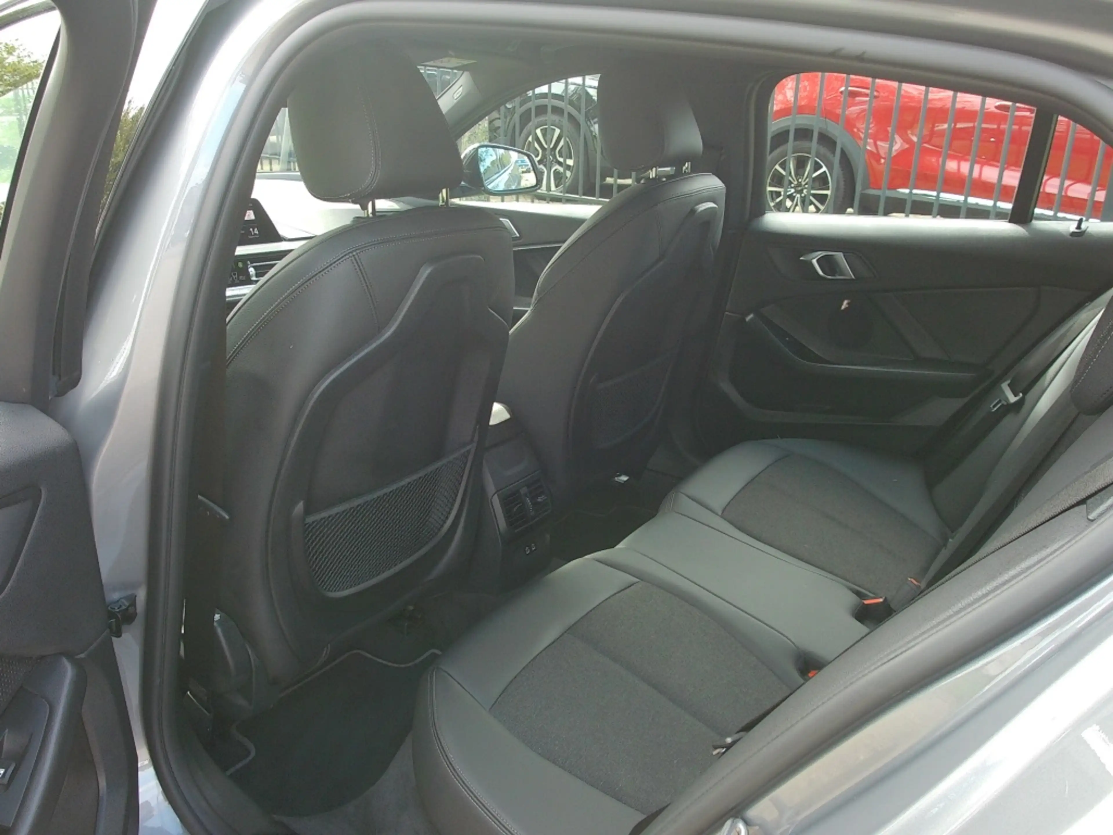 BMW 118 1-Serie (F40) 118i 136pk Aut Business Edition Plus — photo 37