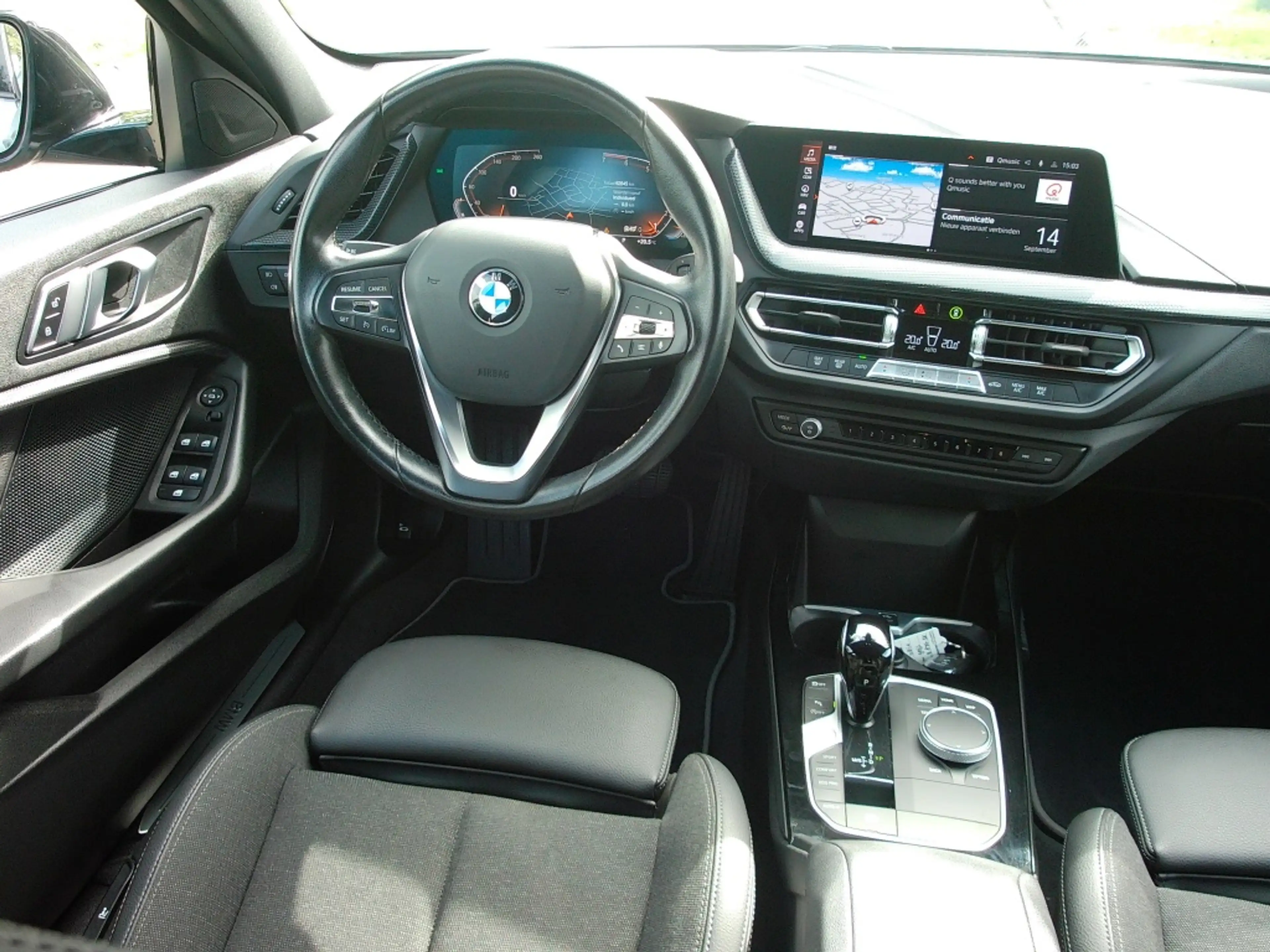 BMW 118 1-Serie (F40) 118i 136pk Aut Business Edition Plus — photo 3