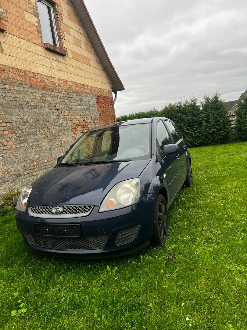 Ford Fiesta Style Blau - 2
