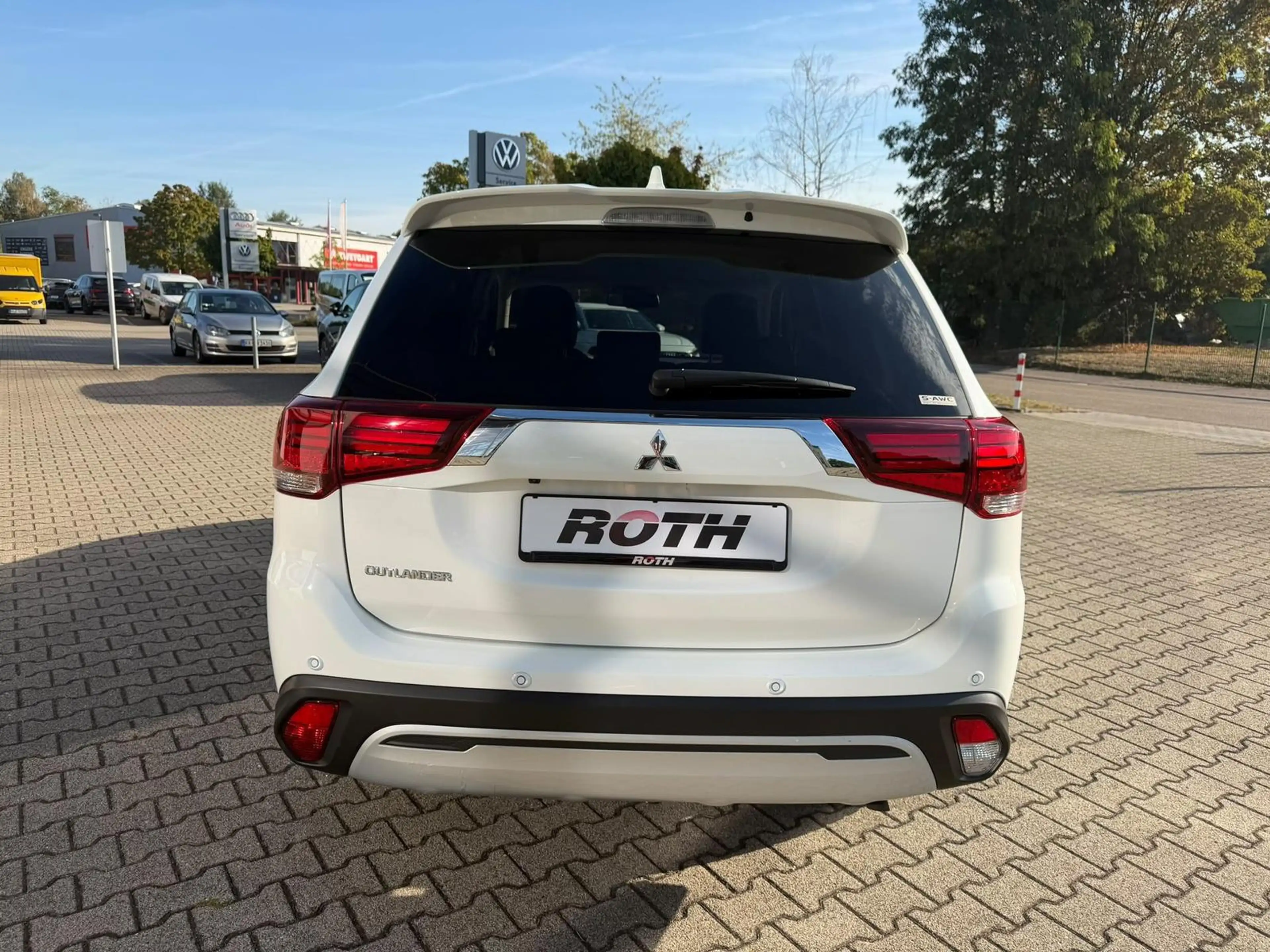 Mitsubishi Outlander 2.0 MIVEC 4WD *Navi*LED*Kamera*Alu* — photo 5