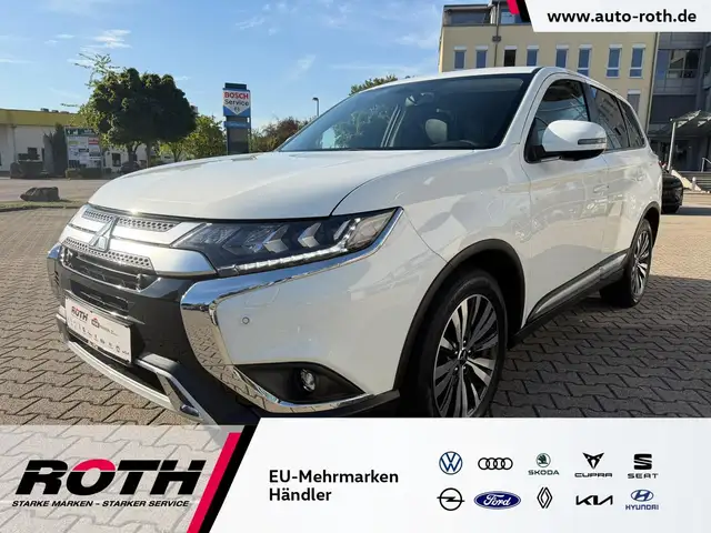 Mitsubishi Outlander 2.0 MIVEC 4WD *Navi*LED*Kamera*Alu*