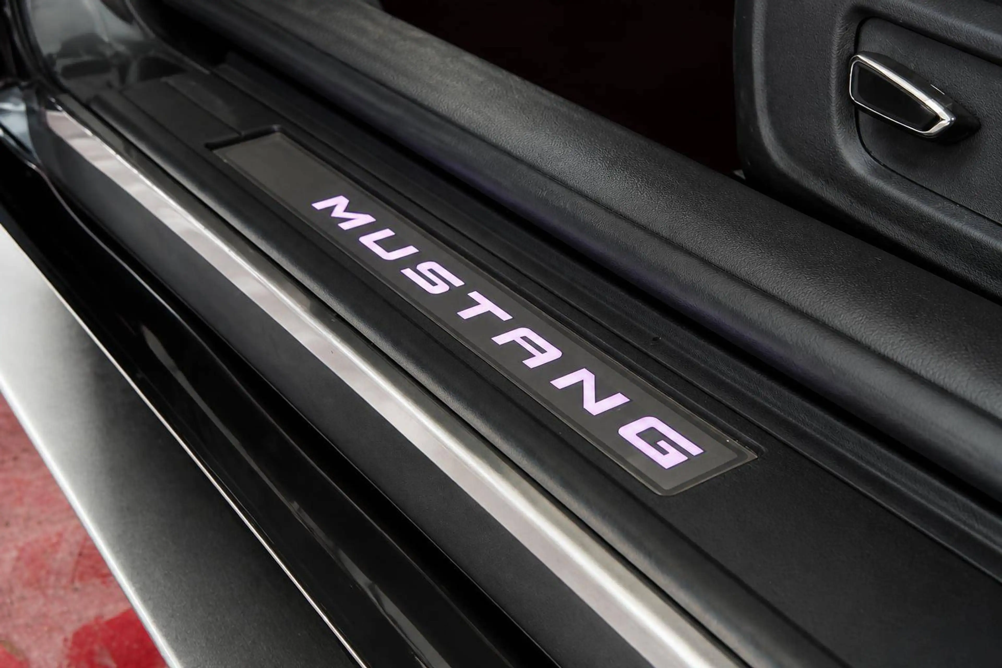Ford Mustang GT Fastback — photo 12