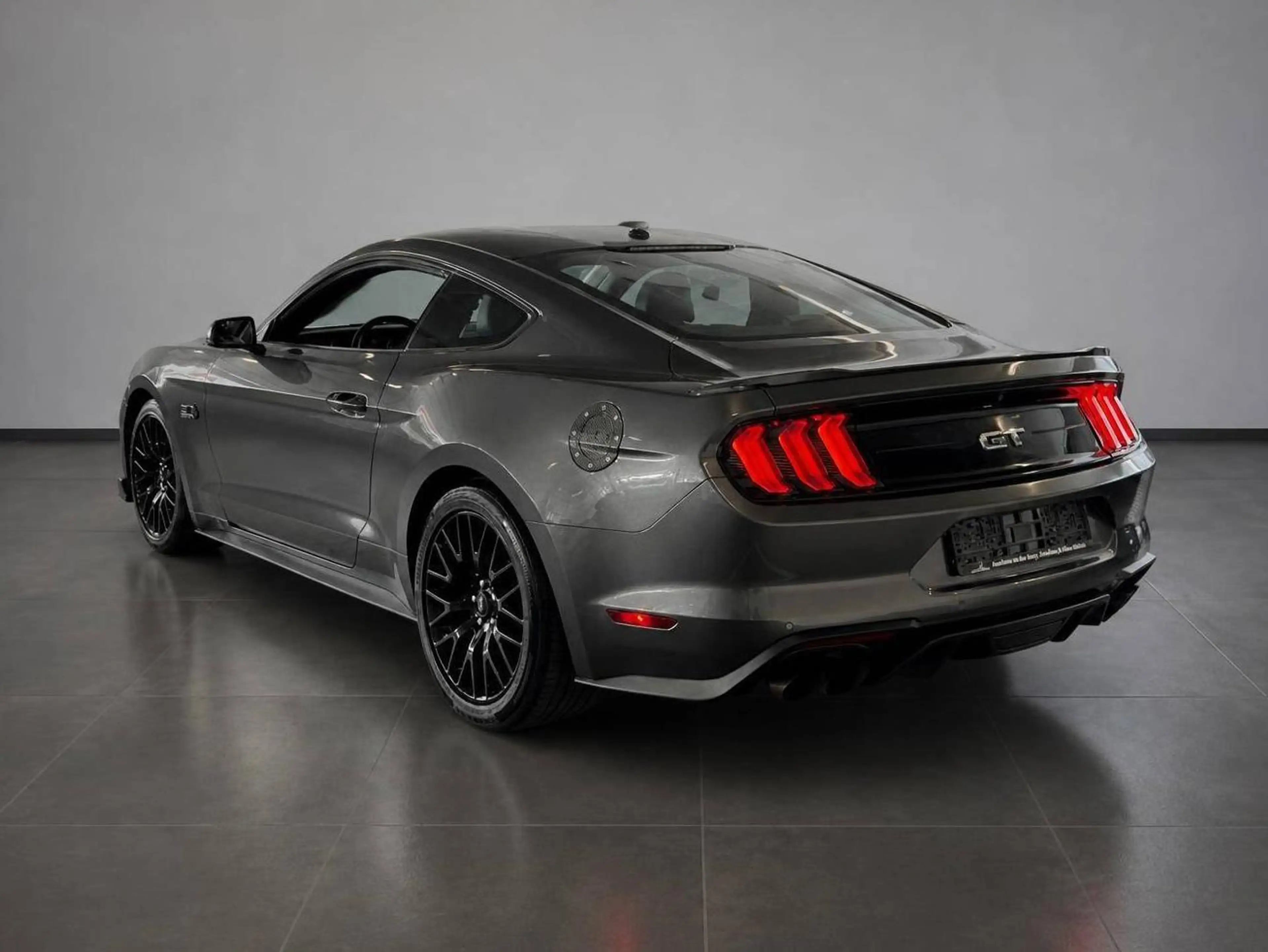 Ford Mustang GT Fastback — photo 5