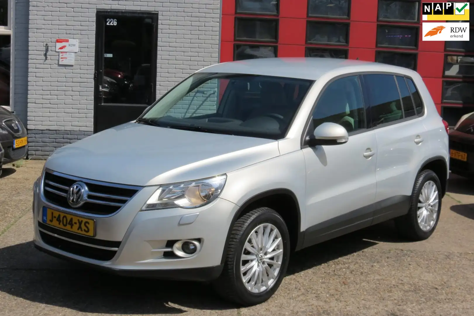 Volkswagen Tiguan 2.0 TSI Sport&Style 4Motion ,AUTOMAAT , 4x4 Grijs - 1