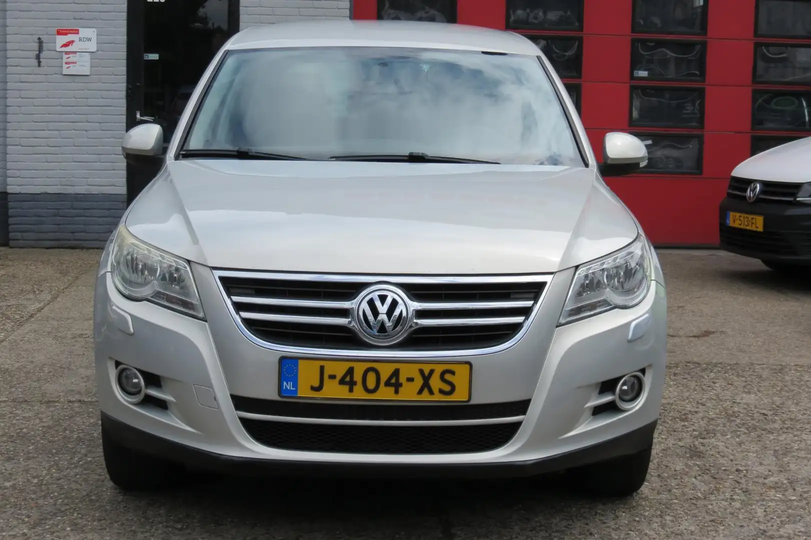 Volkswagen Tiguan 2.0 TSI Sport&Style 4Motion ,AUTOMAAT , NWE APK Grijs - 2