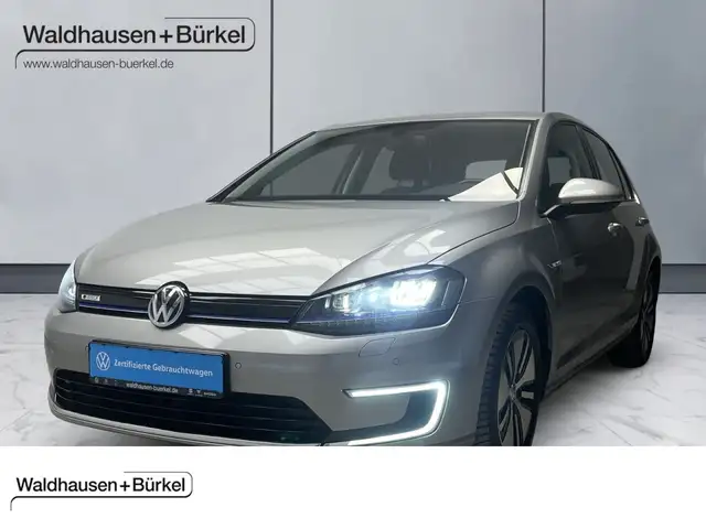 Volkswagen Golf VII e-Golf Klima Navi Einparkhilfe Fenster el.