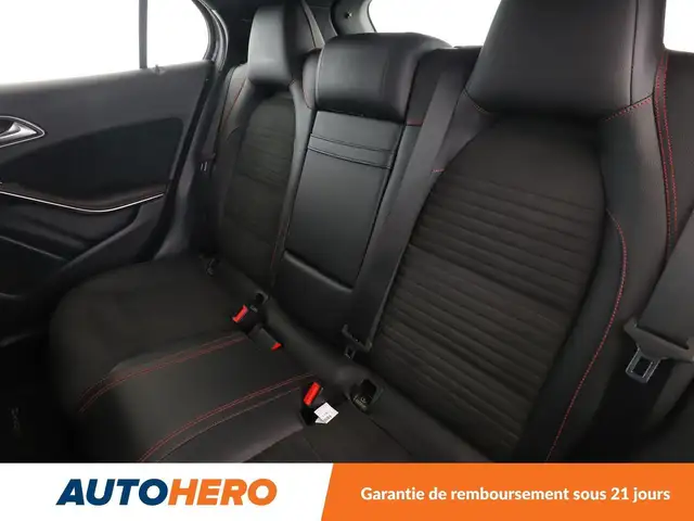 Mercedes-Benz Gla view 14