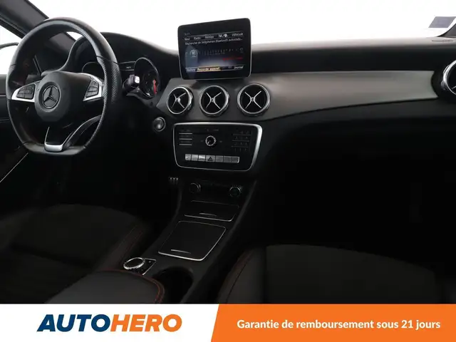 Mercedes-Benz Gla view 13