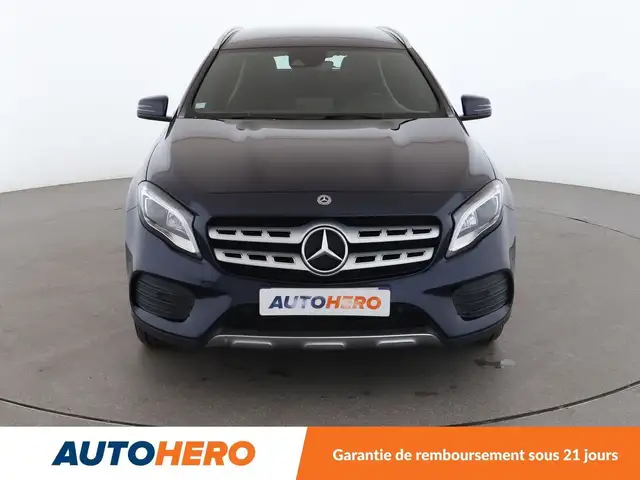 Mercedes-Benz Gla view 9