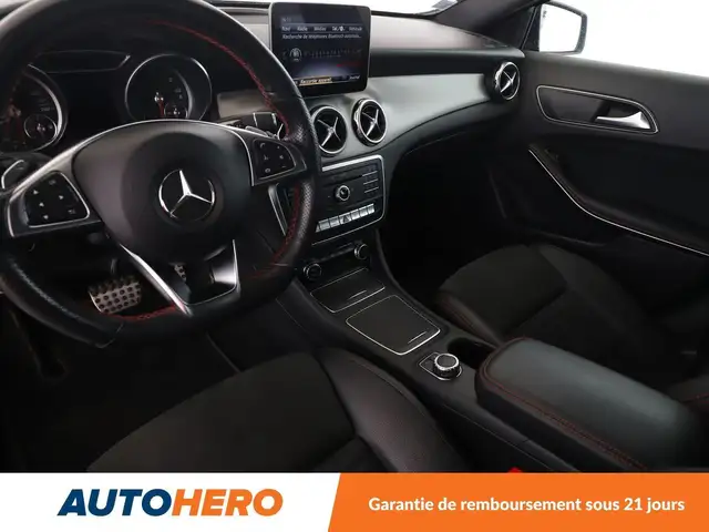 Mercedes-Benz Gla view 11
