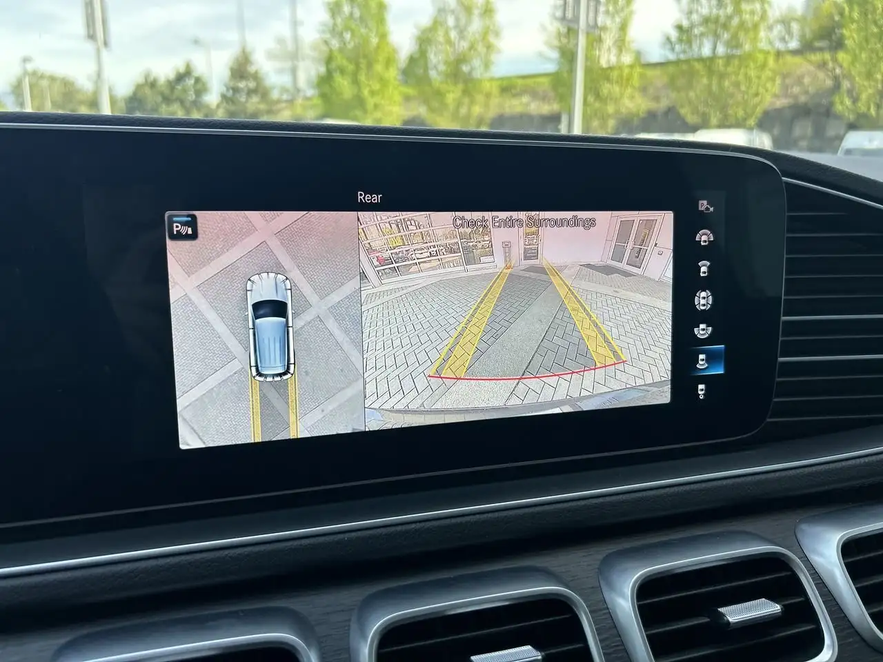 Mercedes-Benz GLE снимка Mercedes-Benz GLE